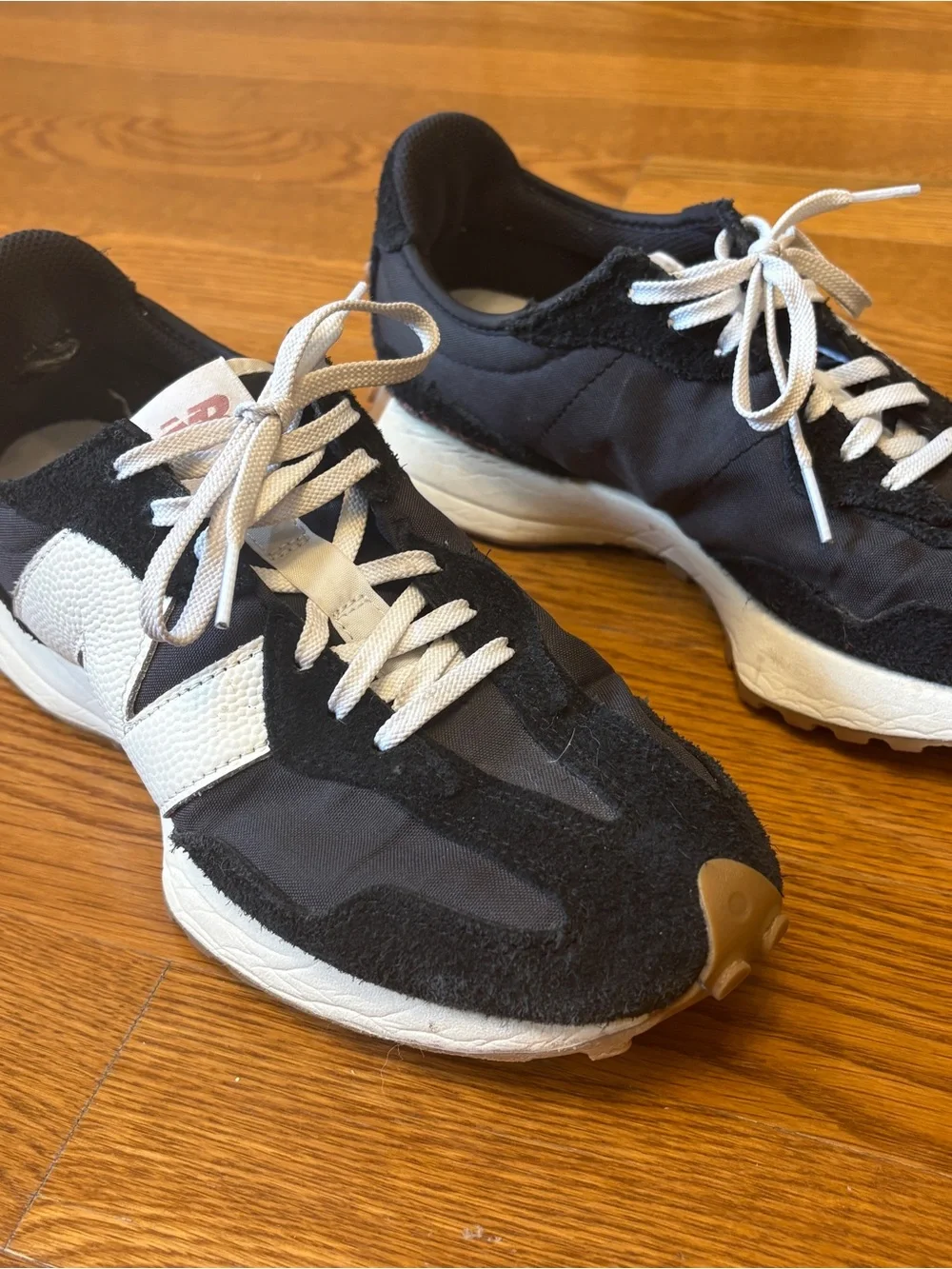 New Balance 327 Black and White, well loved - Picture 7 of 10